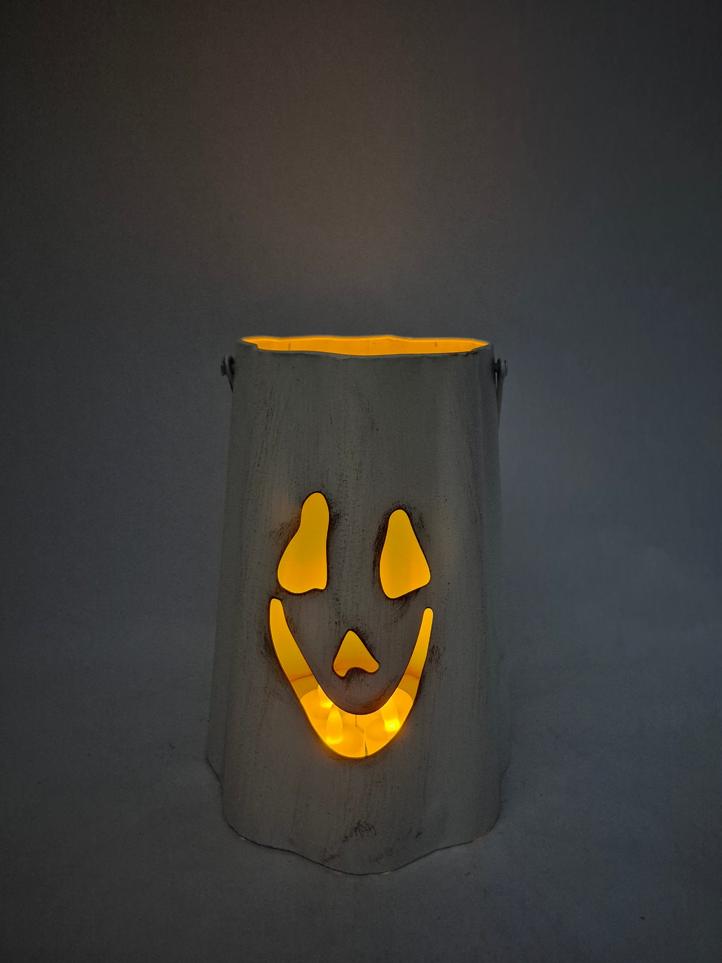 FH524 lantern