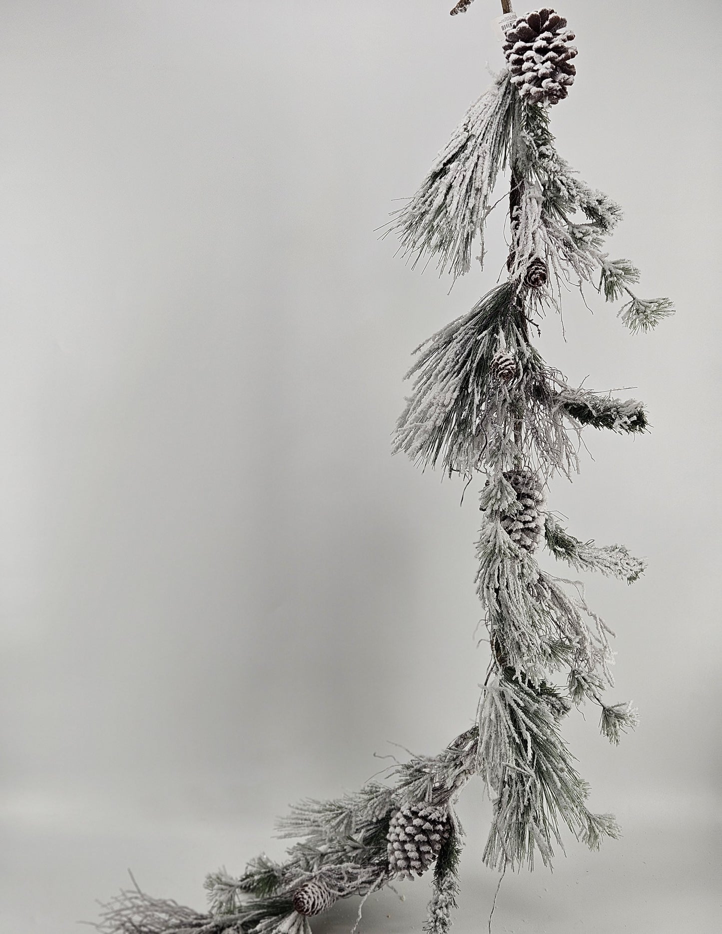 XX1211 garland