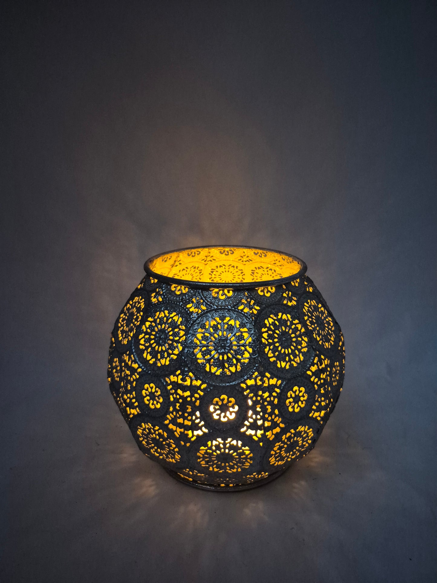 HW218 lantern