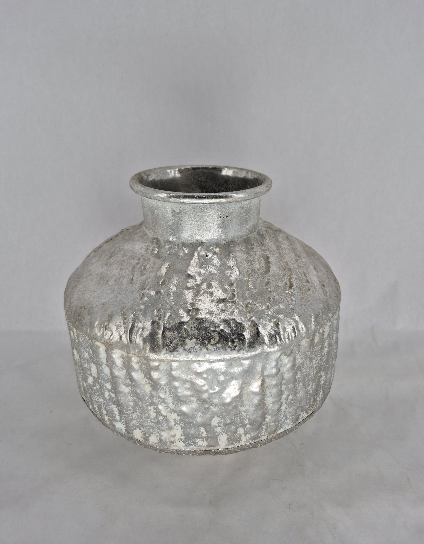 HW221 vase