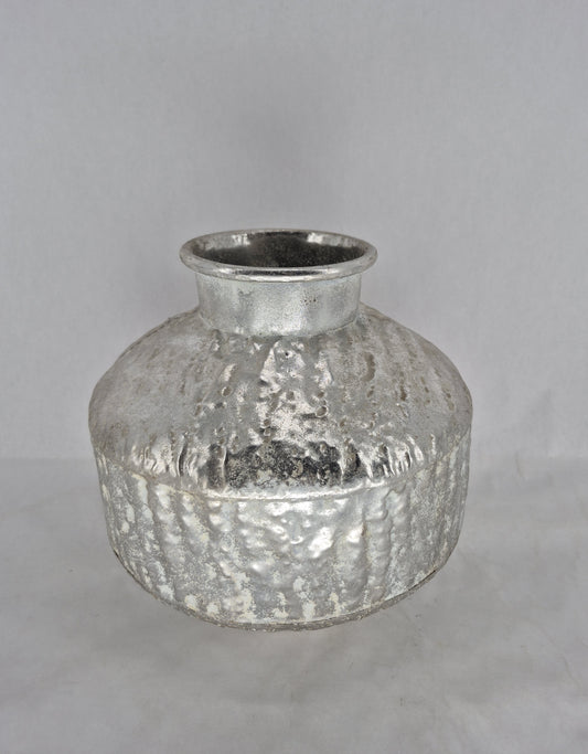 HW221 vase