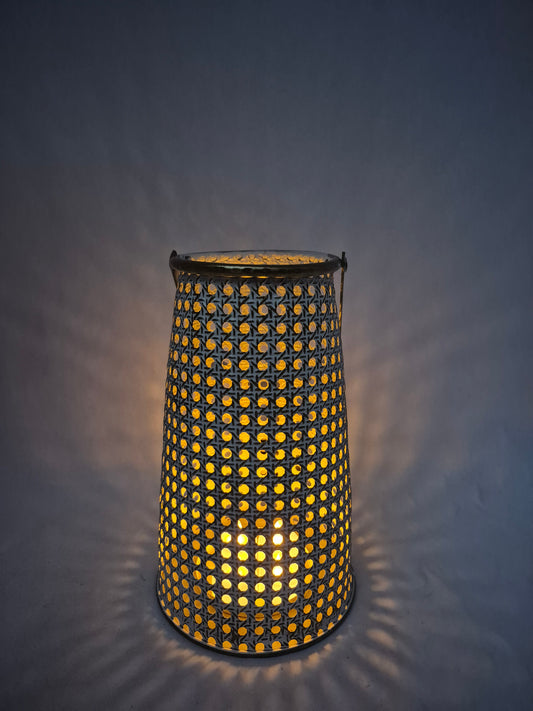 HW224 lantern