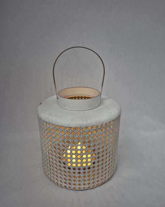 HW225 lantern